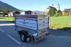 Anhaenger-fuer-das-Rote-Kreuz-der-Ortsstelle-Brixental